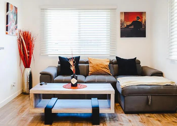 Cozy Modern 1-Bedroom In Koreatown, Near Hollywood Attractions