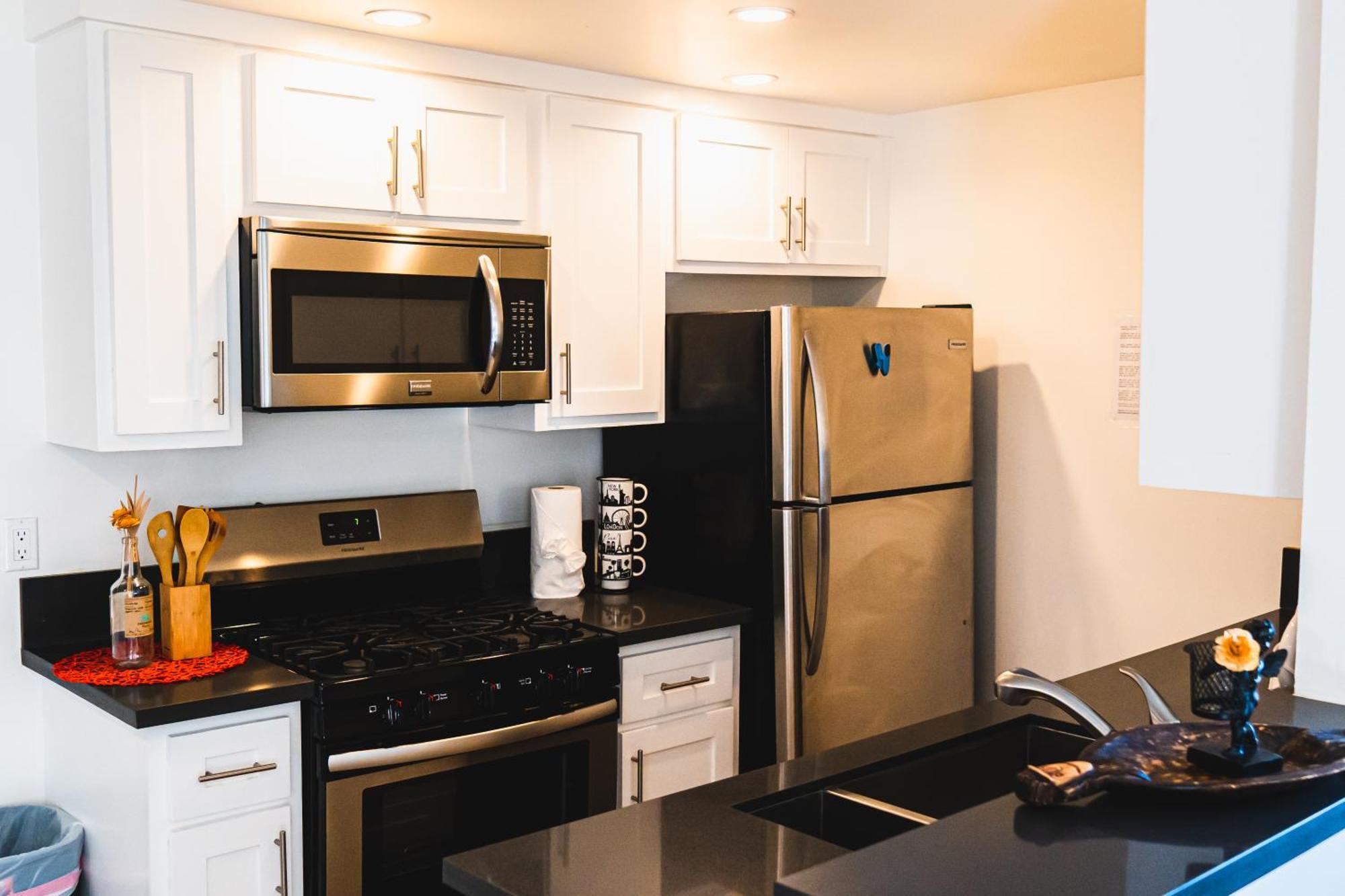 Cozy Modern 1-bedroom In Koreatown, Near Hollywood Attractions *