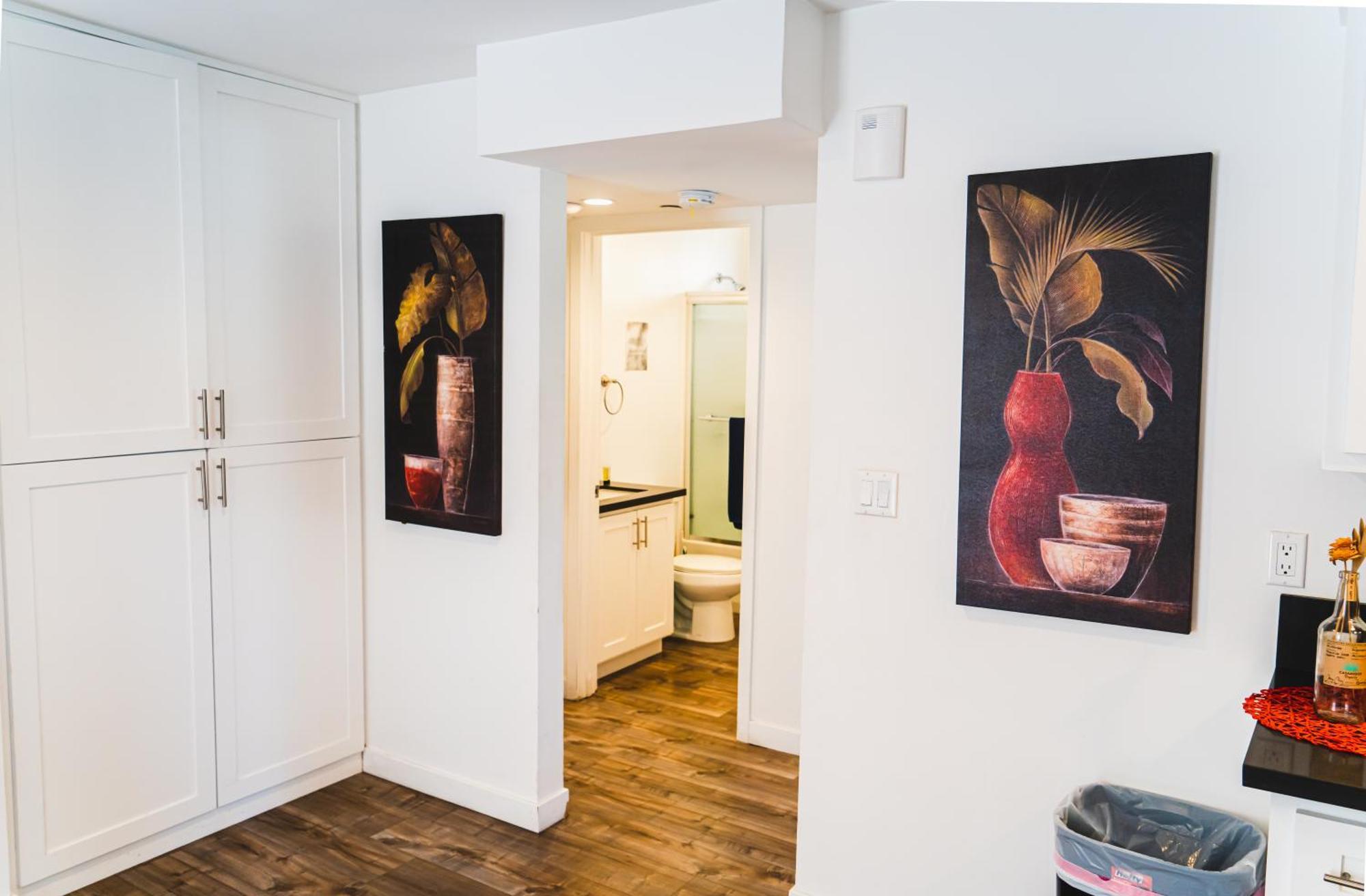 Cozy Modern 1-bedroom In Koreatown, Near Hollywood Attractions *